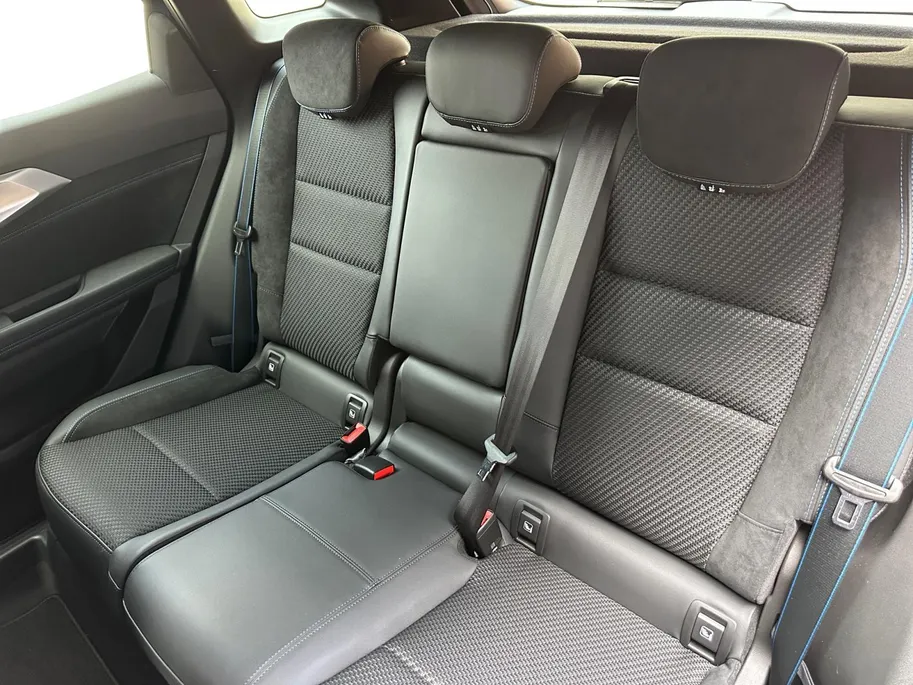 Renault Austral 1.2 E-Tech full hybrid 200 esprit Alpine | Nu Met 5 Jaar Fabrieksgarantie | Direct Leverbaar | Nu Met 4000 euro Voorraadkorting Bij Zeeuw & Zeeuw Renault Naaldwijk |