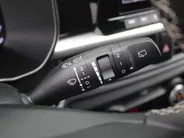Kia Picanto 1.0 DPI AMT ExecutiveLine | Stuur-/stoelverwarming | Camera | Draadloze telefoonlader | LED | 15' LM | Clima | Cruise | Navi | Automaat |
