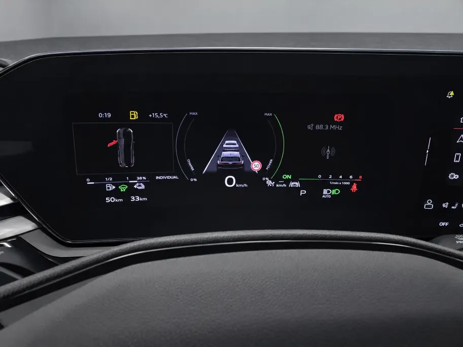 Audi A5 Avant 2.0 367pk e-hybrid Quattro S edition Competition · Panoramadak · Wegklapbare Trekhaak · 360 Camera