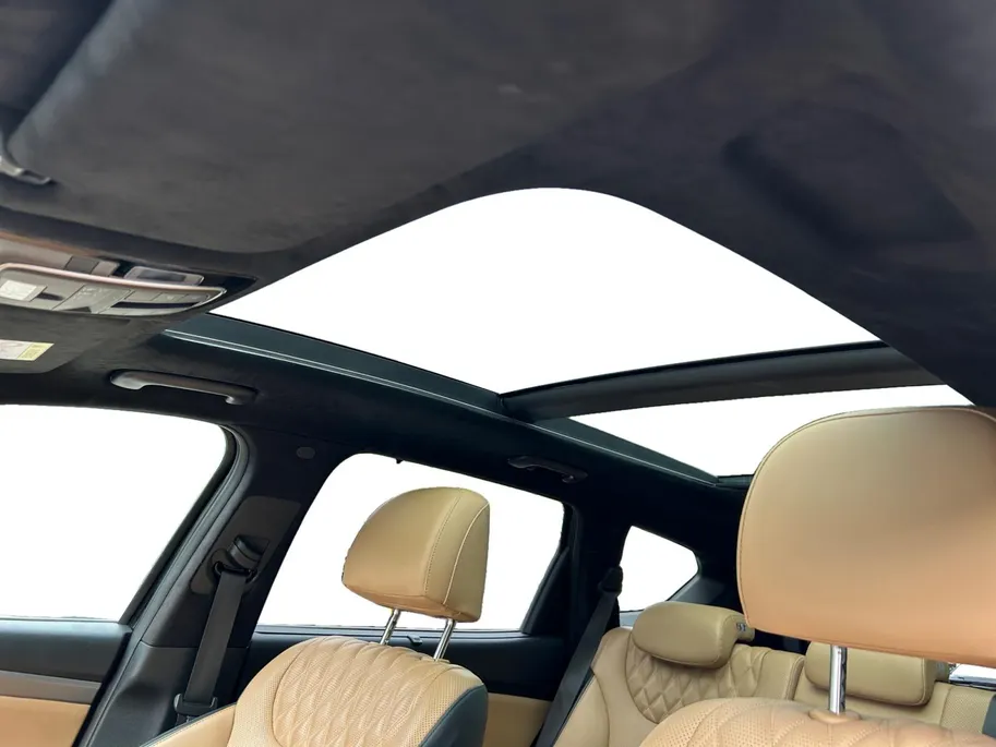 Hyundai Santa Fe 1.6 T-GDI HEV Premium Plus Sky 7p. | Zeer netjes | Vol opties! | Trekhaak | Incl. 12 maanden garantie, APK, Onderhoudsbeurt etc. Premiumpakket gratis! |
