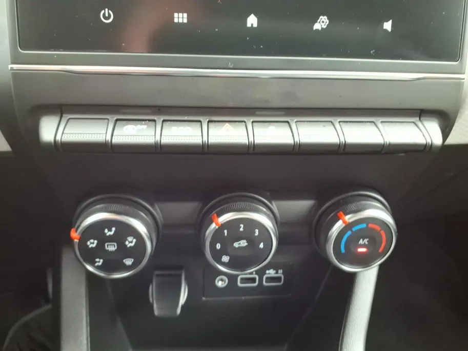 Renault Clio 1.0 TCe 90 Evolution Navigatie | Camera | Bluetooth | Parkeersensoren | LMV | Airco | 12 Maanden BOVAG Garantie