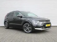 Kia Niro 1.6 GDi Hybrid DynamicPlusLine | Schuif-/kanteldak | Stuur-/stoelverwarming | Cruise adapt. | Camera | HUD | LED | Clima | 16' LM | Navi |