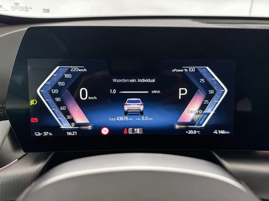 BMW iX1 xDrive30 Launch Edition 67 kWh