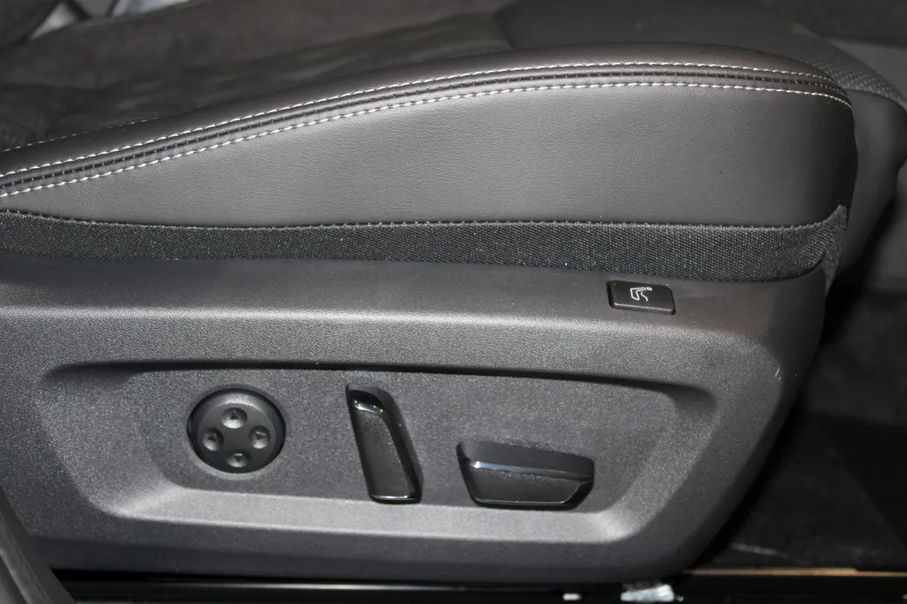 Nissan QASHQAI 1.5 e-Power Tekna Plus *Nappa lederen bekleding*Stoelgeheugen*Stoel-,stuur- en voorruitverwarming*apple carplay& android auto*Google Navigatie*parkeersensoren voor en achter*360grd camera*