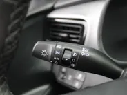 Kia Stonic 1.0 T-GDi MHEV DynamicPlusLine | Stuur-/stoelverwarming | Camera | Clima | Cruise | 16' LM | Navi | LED | Keyless |