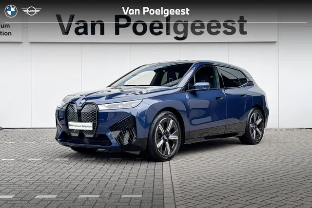 BMW iX