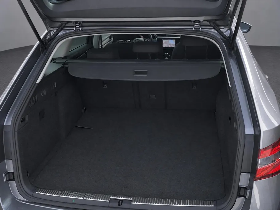 Škoda Superb Combi 1.4 TSI iV 218pk DSG Business Edition Plus · Camera · Inklap. Trekhaak · Stoelverwarming · Keyless · ACC · Apple/Android Car Play · Garantie t/m 17-06-2028 of 100.000km