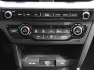 Kia e-Niro DynamicPlusLine 64 kWh | Warmtepomp | Schuif/kantel dak | 17' LM | Airco | Cruise | Navi | Camera |