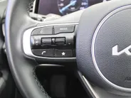 Kia Sportage 1.6 T-GDi Hybrid DynamicLine | Camera | Cruise adapt. | Navi | 17' LM | Clima v+a | LED | Apple Carplay/Android Auto |