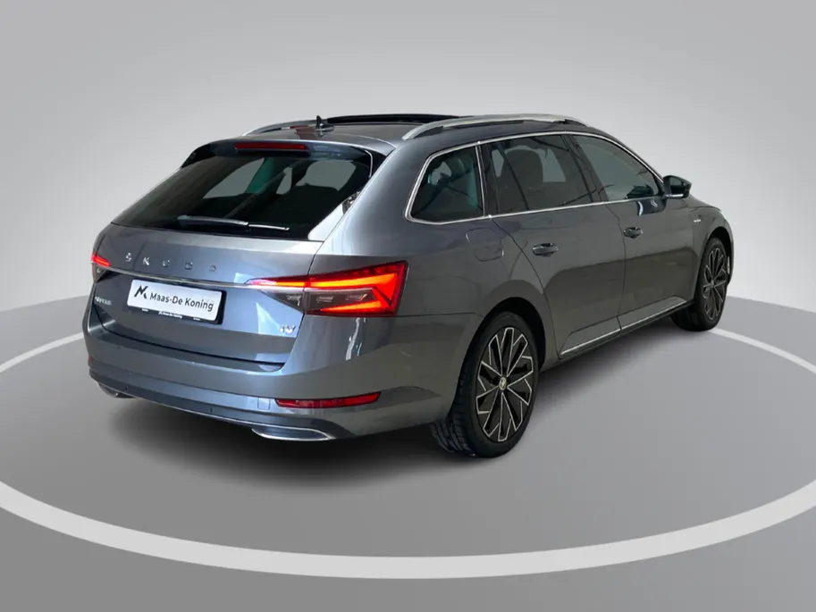 Škoda Superb 1.4TSIiV 160kW/218PK Laurin & Klement · Panoramadak · Leder · Navigatie · 360gr Camera · Apple/Android Car Play · Canton Audio ·