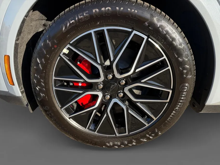Ford Mustang Mach-E Extended Premium RWD 88 kWh | Direct Leverbaar | €1000,- Voordeel | 360 Camera | Winterpack | 19 LM Velgen | Technology Pack | Rijklaar Prijs | B&O Audio |