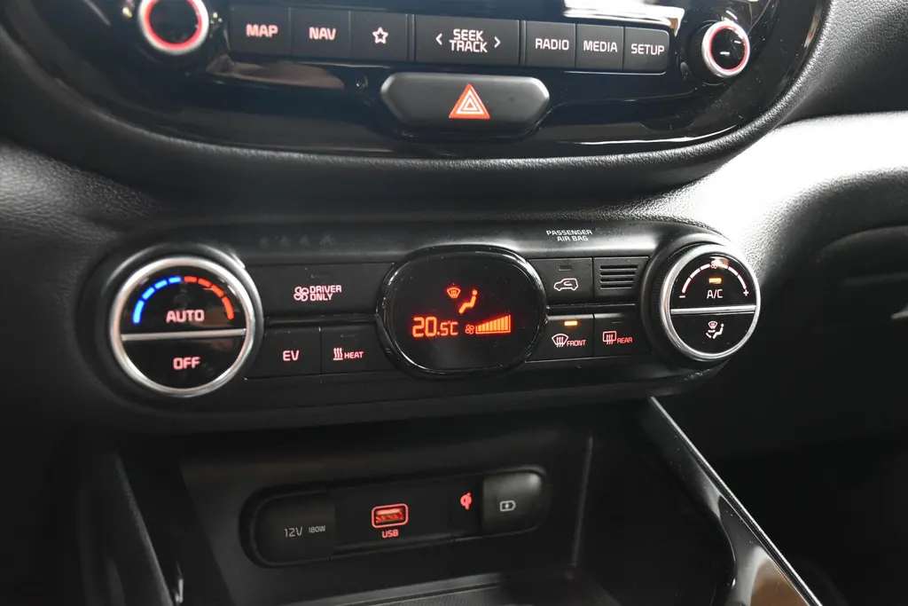 Kia e-Soul 64kWh ExecutiveLine I SOH 100% I TREKHAAK