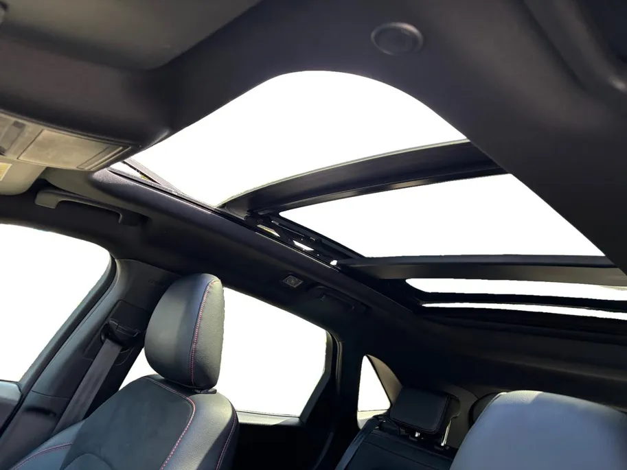 Ford Kuga 2.5 PHEV ST-Line X 225PK | Panoramadak | Adaptieve Cruise Control | BLIS | El. Stoel | LED | Head Up Display | Winter Pack | 20' Lichtmetalen velgen | Camera voor en achter