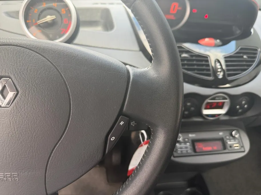 Renault Twingo 1.2 16V Dynamique | Climate Control | Cruise Control | 1e Eigenaar | NAP | Bluetooth | 53.900KM!!! | 12 Maanden BOVAG Garantie