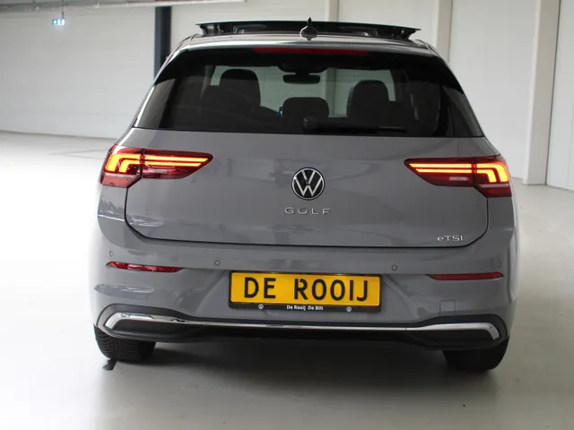 Volkswagen Golf 1.5 eTSI DSG Energy Edition Panoramadak | Navigatie | Harman Kardon Audio |  Fabrieksgarantie