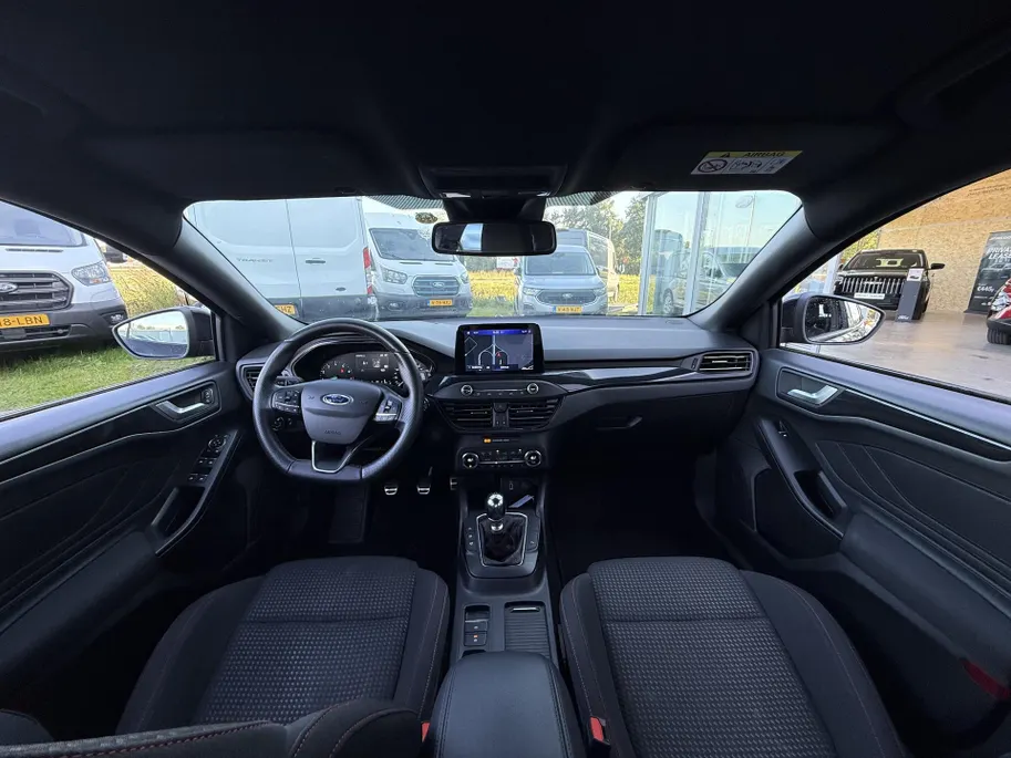 Ford Focus 1.0 EcoBoost Hybrid ST Line +