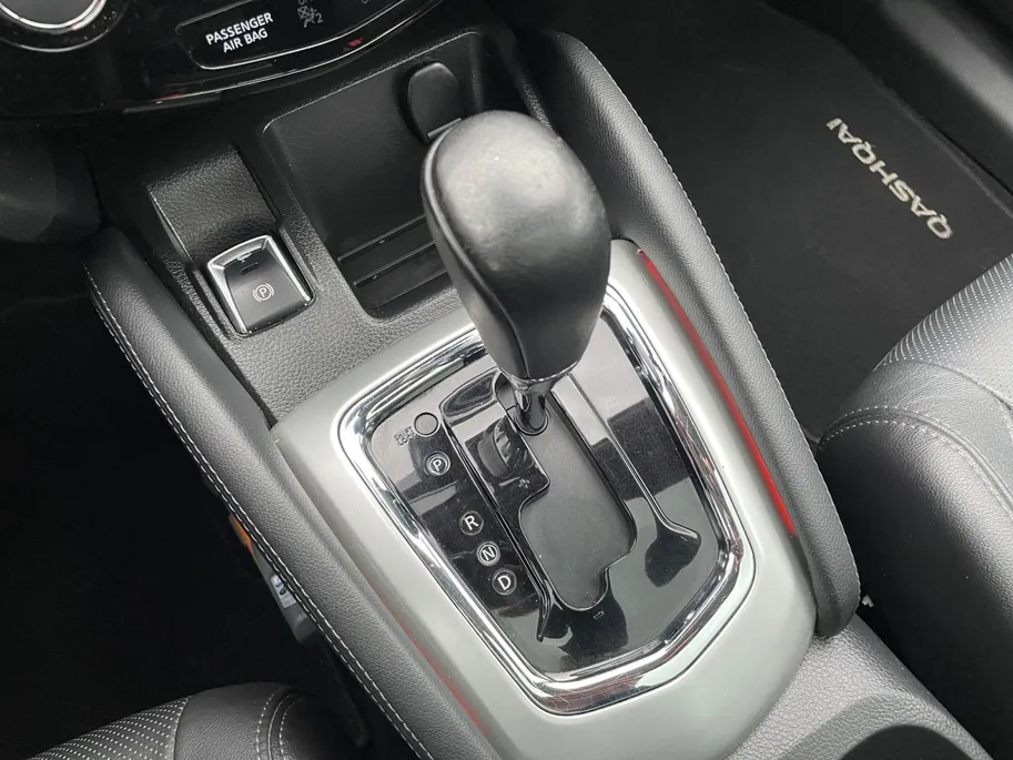 Nissan QASHQAI 1.2 Tekna *Automaat*Navi+360Camera*Climate Control*Stoelverwarming*Panoramadak*Trekhaak*LM.Velgen*Lederen bekleding*Zeer nette auto!