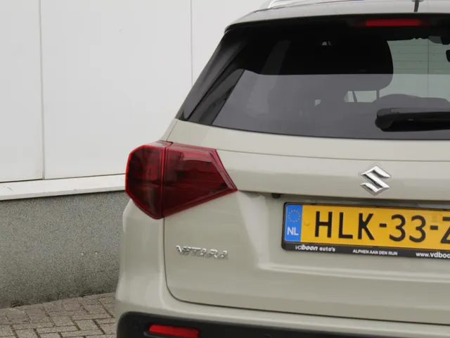 Suzuki Vitara 1.4 Boosterjet Select Smart Hybrid | Navi | Adap. Cruise | Clima | Trekhaak | All Season
