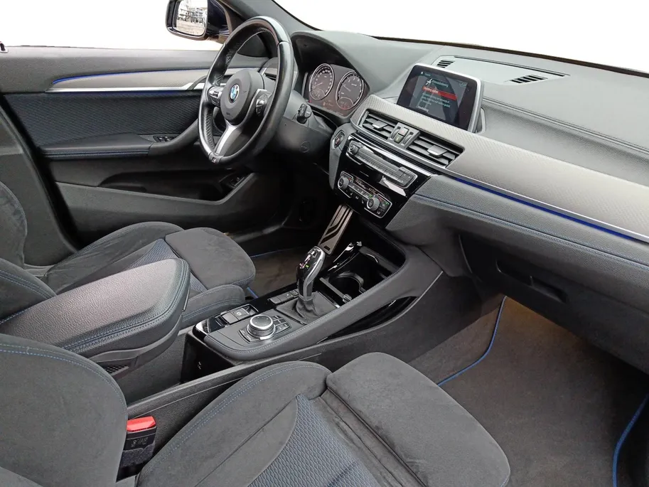 BMW X2 sDrive18i High Executive | Parkeercamera | Elektrische achterklep | M-pakket |