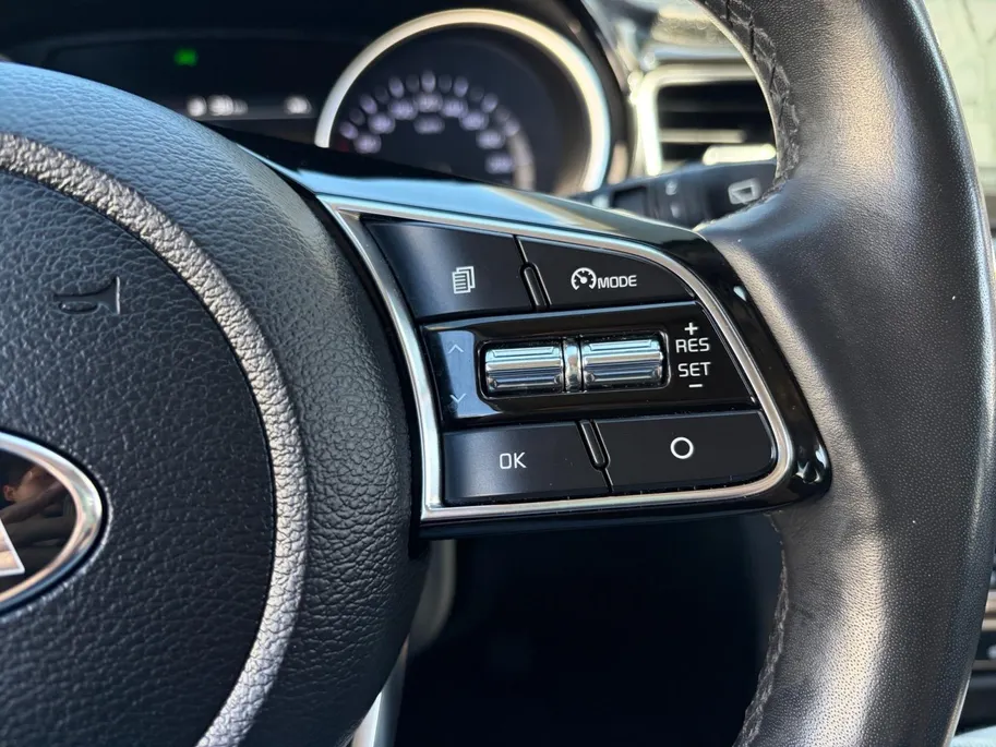 Kia XCeed 1.0 T-GDi DynamicPlusLine | Stoel- en stuurverwarming | Keyless entry/start | Achteruitrijcamera | Parkeersensoren achter | Apple/Android Carplay | Cruise control | Climate control | Navi