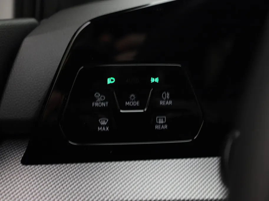 Volkswagen Golf GTE 1.5eHybrid 272PK GTE · Navigatie · Apple/Android Car Play · Camera + Parkeersensoren · Garantie t/m 18-03-2030 of 100000km