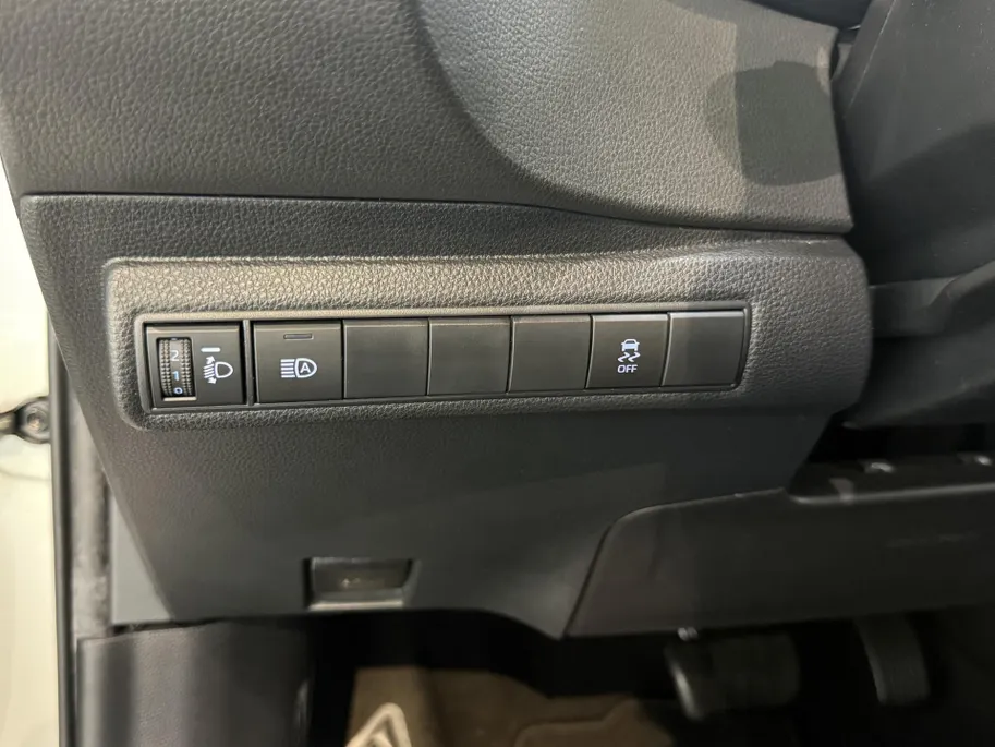 Toyota Corolla Touring Sports 1.8 Hybrid First Edition Trekhaak!