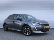 Peugeot 208 1.2 PureTech GT Pack | Stoelverwarming | Pano dak | Camera | Cruise adapt. | Dodehoek detectie | 17' LM | Navi | Clima | Leer/alcantara sportstoelen |