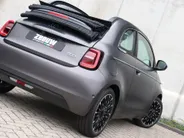 Fiat 500e C La Prima 42 kWh | 'Matt Grijs' | Technology | Winter | Camera | 17'