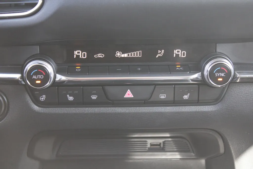 Mazda CX-30 2.0 SkyActiv-G Comfort | Automaat | Cruise | PDC | 16' LM | Navi | Leer | Trekhaak |
