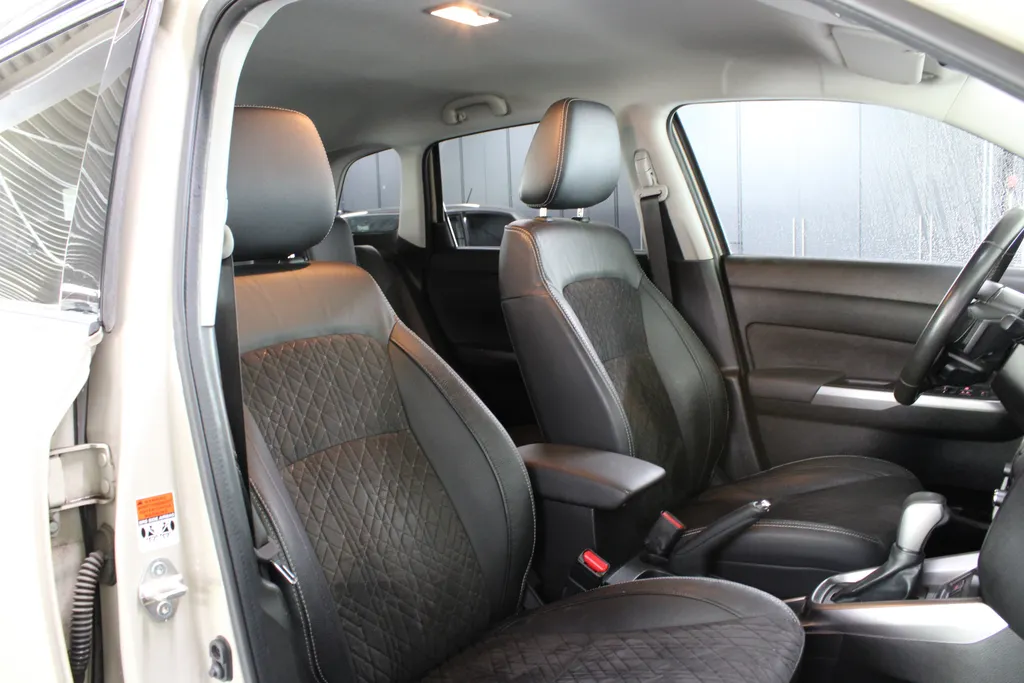 Suzuki Vitara 1.4 Boosterjet Style Smart Hybrid Automaat / Afn. Trekhaak /