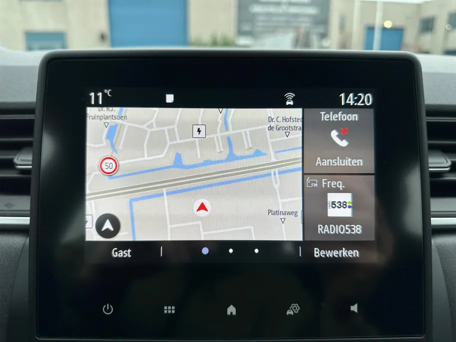 Renault Captur 1.6 E-Tech Plug-in Hybrid 160 Intens | Automaat | Navigatie | Parkeersensoren | Camera | Apple Carplay & Android Auto | Climate Control | 12 Maanden BOVAG Garantie
