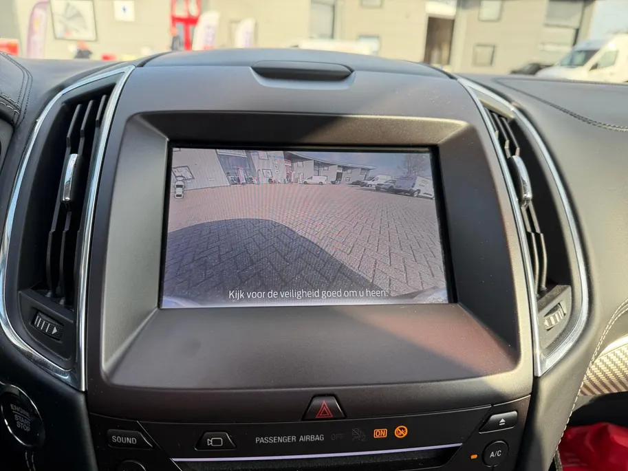 Ford Galaxy 2.5i HEV | Dealer onderhouden | Automaat | Pano dak | BLIS | 7 persoons | Lederen bekleding | Winter pack | Parkeersensoren voor en achter | Achteruitrijcamera | Cruise control | Apple carplay & Android auto | Privacy glas | Bovag garantie |