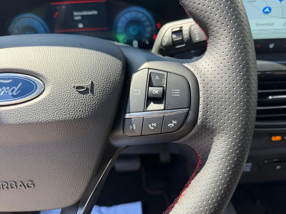 Ford Focus Wagon 1.0 EcoBoost Hybrid ST Line X | Automaat | Panorama dak | Adaptieve Cruise Control
