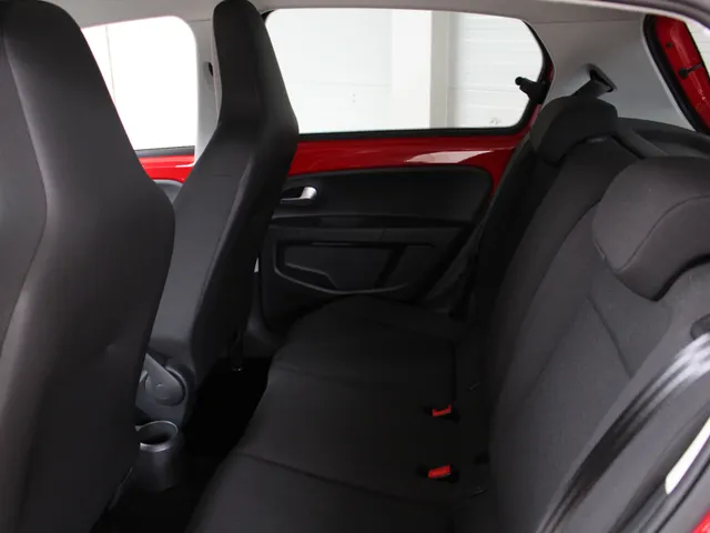 Volkswagen up! 1.0 BMT move up! AUTOMAAT Airco | Parkeersensoren | Cruise Control