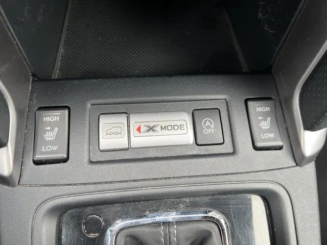 Subaru Forester 2.0 Luxury Plus Eyesight Automaat | Trekhaak | 17' LM Velgen | Climate Control | Elek. Schuif/Kantel Dak