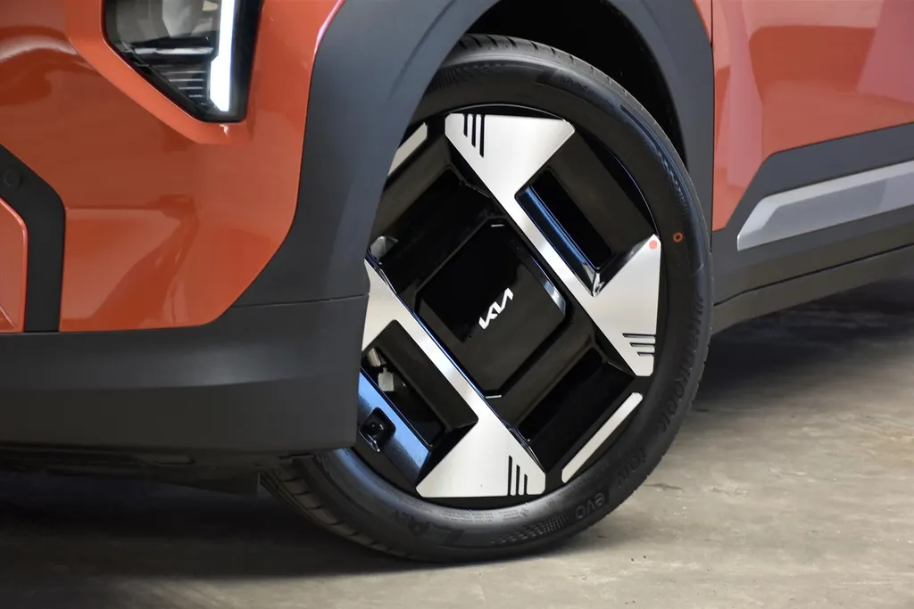 Kia EV3 58,3 kWh 204pk Plus Advanced