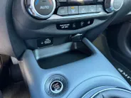 Nissan Juke 1.0 DIG-T Business Edition | Afneembare trekhaak | Verwarmde Voorstoelen | Nav | Cruise | Climate | Achteruitrijcamera |