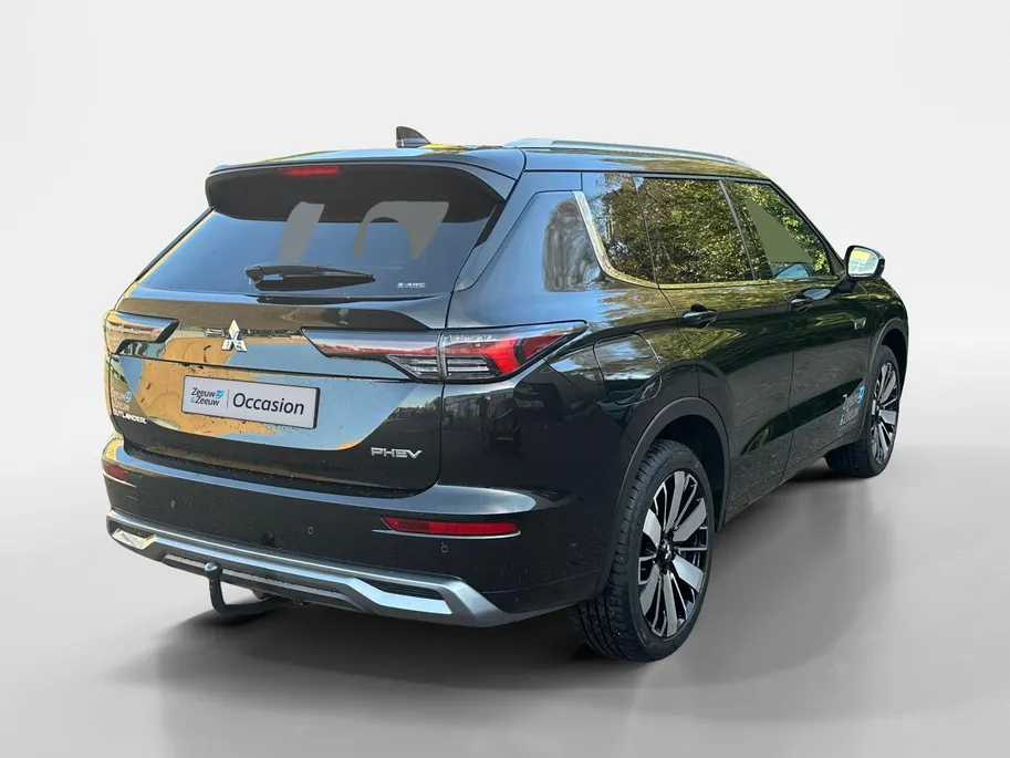 Mitsubishi Outlander 2.4 PHEV Instyle Leer | Electrische stoelverstelling met geheugen | Trekhaak afneembaar | Head-up display | Open dak panorama | 230Volt aansluiting in kofferruimte