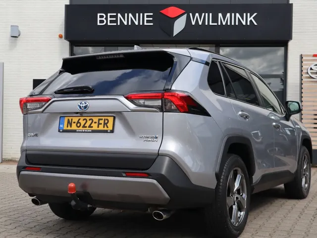 Toyota RAV4 2.5 Hybrid AWD Style | Trekhaak | PDC v/a | Stuur/stoel verwarm.