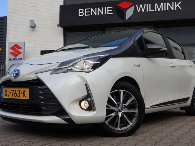 Toyota Yaris 1.5 Hybrid Y20 Exclusive Bi-tone Cruise | Camera |Navi