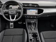 Audi Q3 45 TFSIe 180kW/245PK S Line · Panoramadak · Camera · Apple/Android Car Play · Drive select · Leder/stof