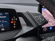 CUPRA Born Impulse 62 kWh 204pk · SOH 94,9% · Camera · Keyless · Apple/Android Car Play · Stuurwielverwarming · ACC · Sfeerverlichting · Garantie t/m 19-07-2027 of 80.000km
