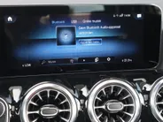 Mercedes-Benz EQA 250 Business Solution Luxury 67 kWh l Keyless l Achteruitrijcamera l Stoelverwarming l Ambiente lichtpakket