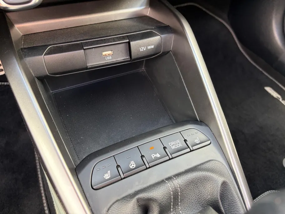 Kia Stonic 1.0 T-GDi MHEV GT-PlusLine | Navi | Clima | Camera | Schuif-/Kanteldak | Dodehoekdetectie | Stoel-/Stuurverwarming | LED-Koplampen | Carplay | LM Velgen