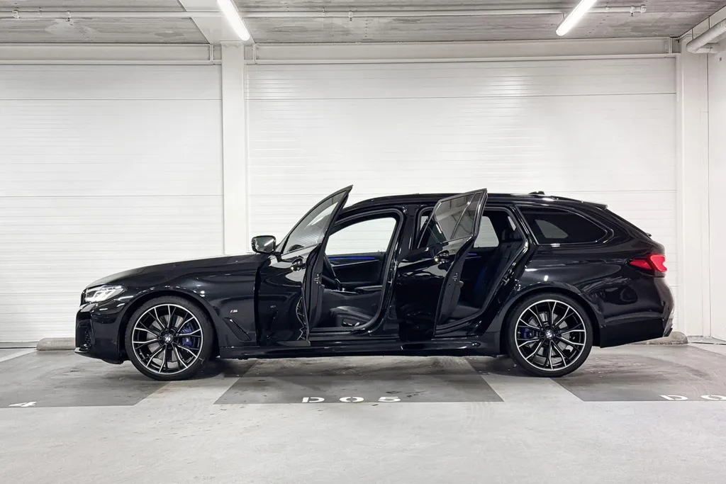 BMW 5 Serie Touring 540i xDrive High Executive