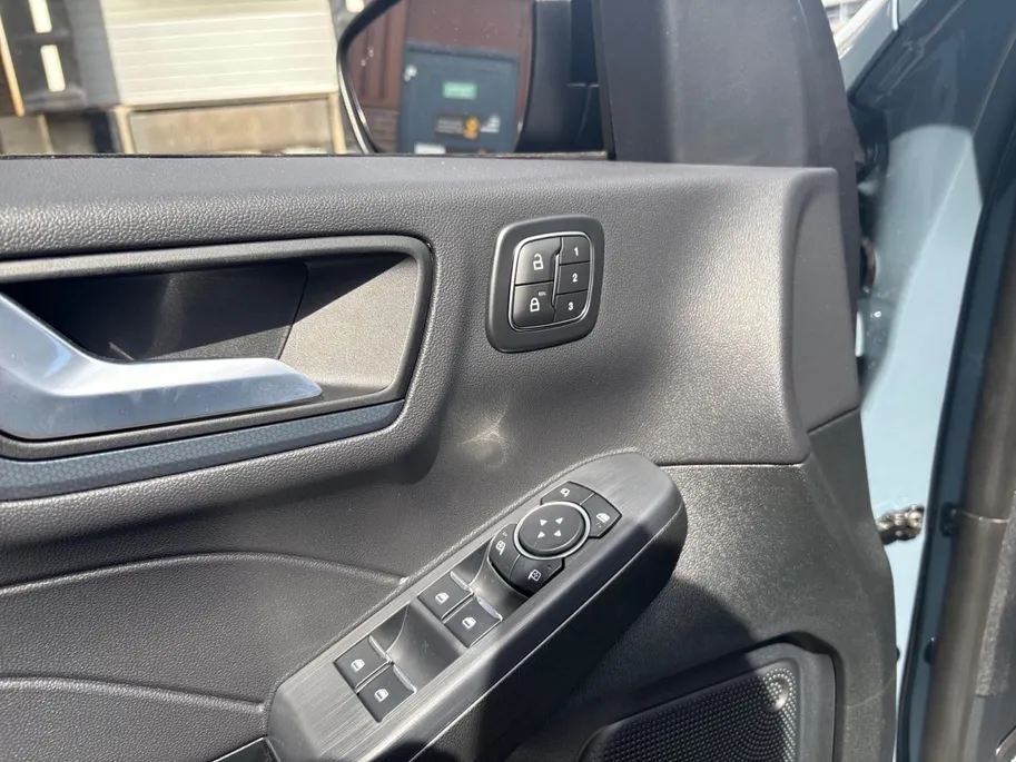 Ford Kuga 2.5 PHEV BlueCruise Edition | Direct leverbaar in Blue / Grey / Silver | € 4000 korting | Snel Rijden | B&O Audio | Panoramdak | 20 inch LMV