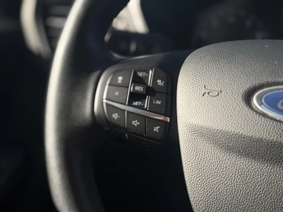 Ford Kuga 1.5 EcoBoost Titanium X | TREKHAAK 1800 kg | ADAPTIVE CRUISE | NAVI