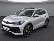 Volkswagen Tiguan 1.5eHybrid 272PK R-Line · Panoramadak · Trekhaak · Camera · Apple/Android Car Play · Garantie t/m 26-06-2030 of 100000km.
