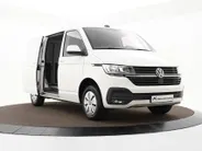 Volkswagen Bedrijfswagens Transporter 2.0 TDI 150pk DSG L1H1 28 · Apple/Android Car Play · Afneembare Trekhaak · Cruise Control · Airco · Navigatie · Parkeersensoren ·