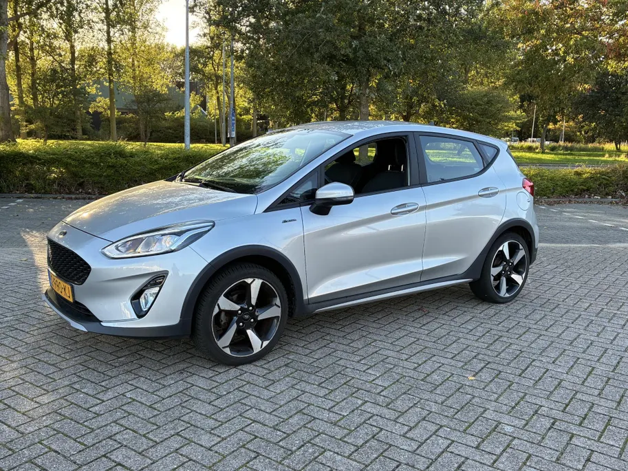 Ford Fiesta 1.0 EcoBoost Active ** VOORRUITVERWARMING ** PARKEERSENSOREN ACHTER **
